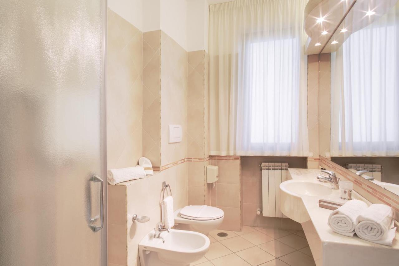 Hotel Caesar Residence & Spa 利多迪卡马约雷 外观 照片