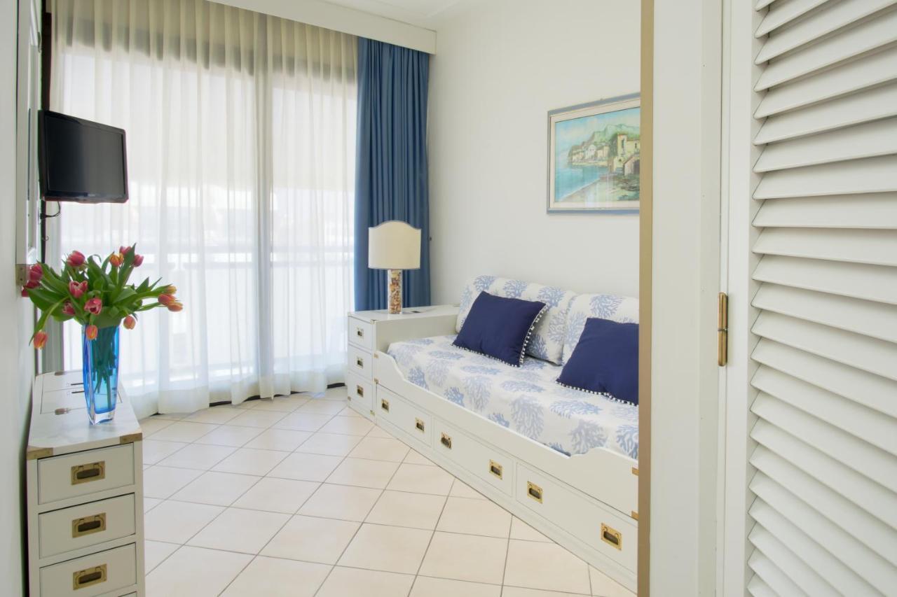 Hotel Caesar Residence & Spa 利多迪卡马约雷 外观 照片