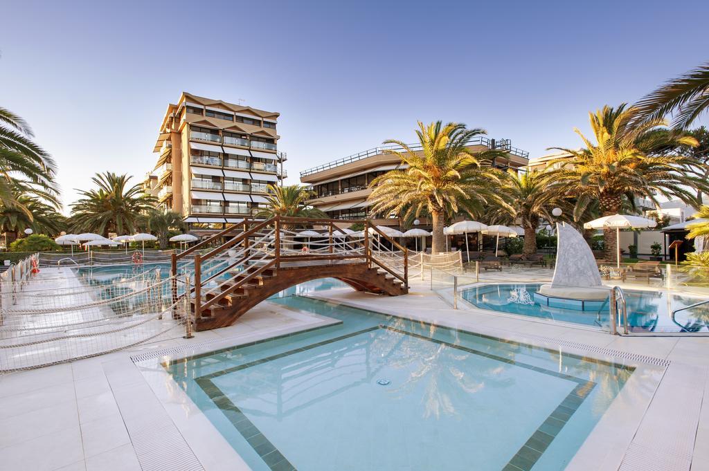 Hotel Caesar Residence & Spa 利多迪卡马约雷 外观 照片