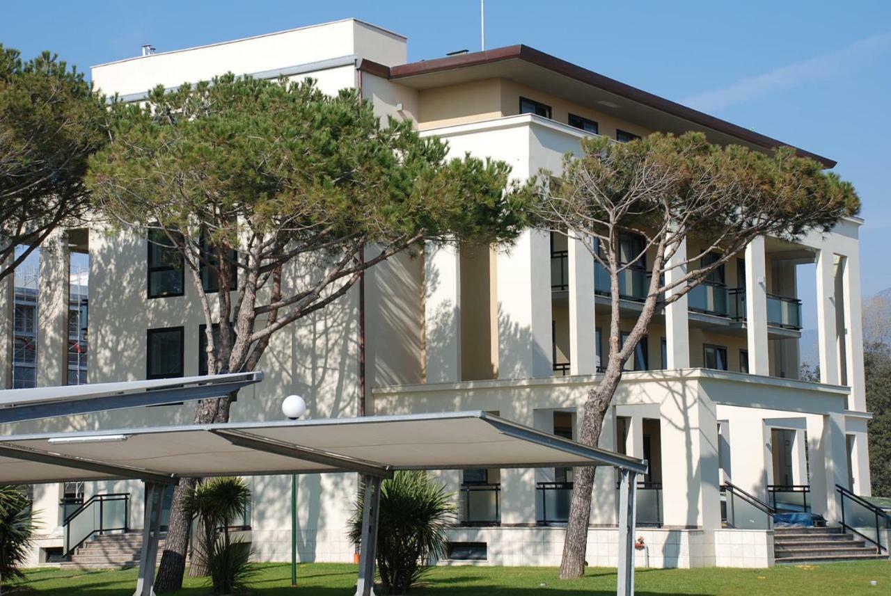 Hotel Caesar Residence & Spa 利多迪卡马约雷 外观 照片