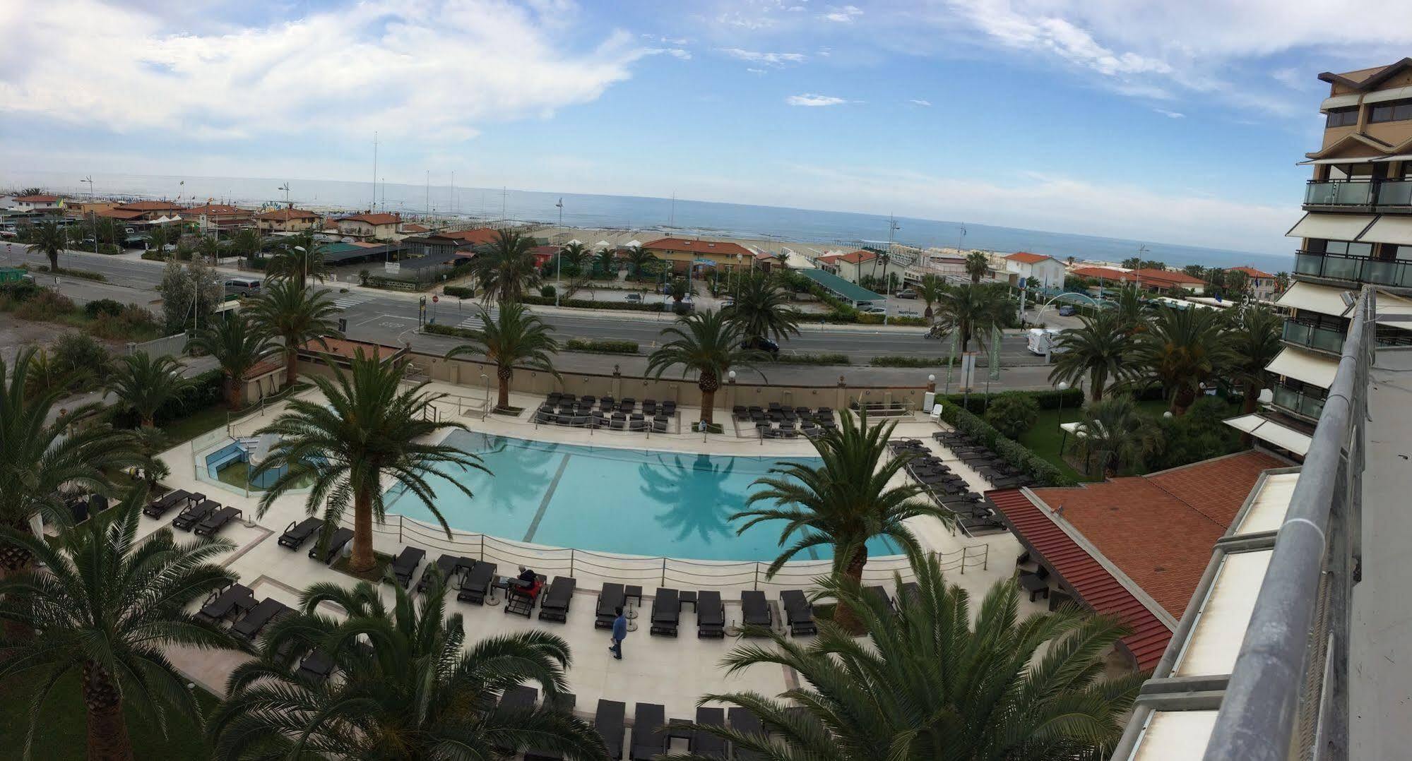 Hotel Caesar Residence & Spa 利多迪卡马约雷 外观 照片