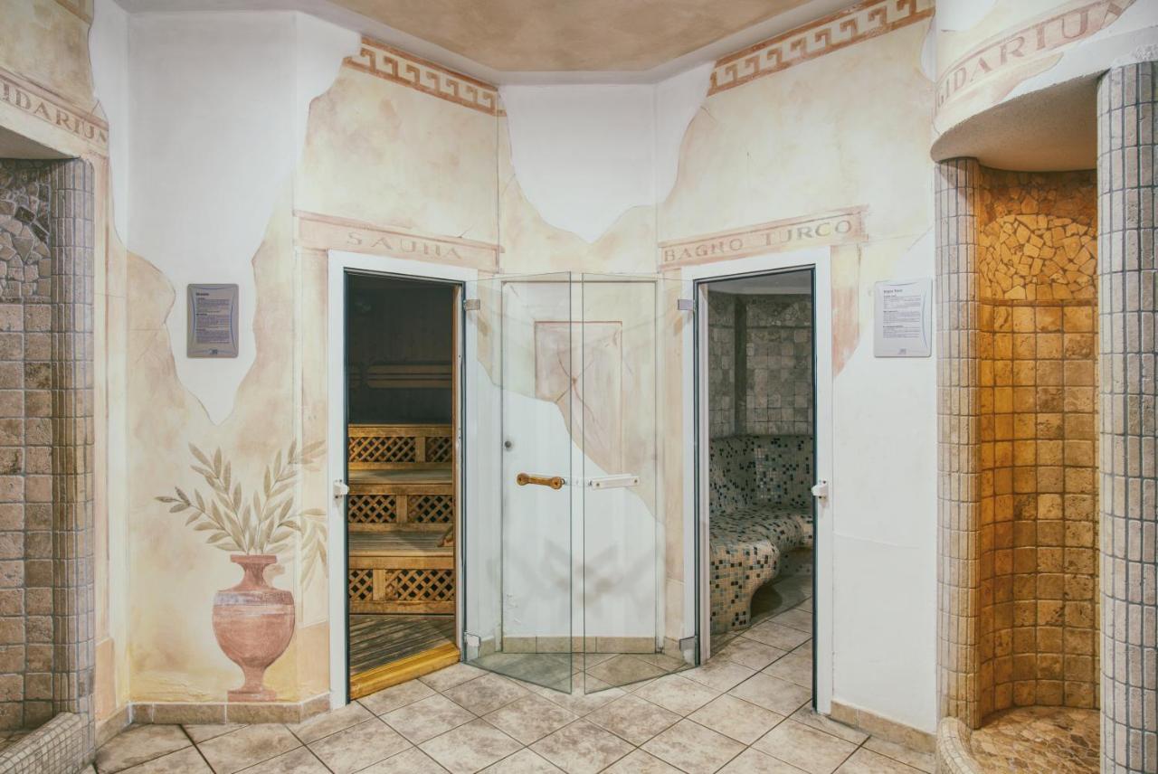 Hotel Caesar Residence & Spa 利多迪卡马约雷 外观 照片