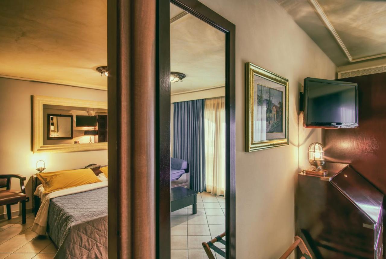 Hotel Caesar Residence & Spa 利多迪卡马约雷 外观 照片