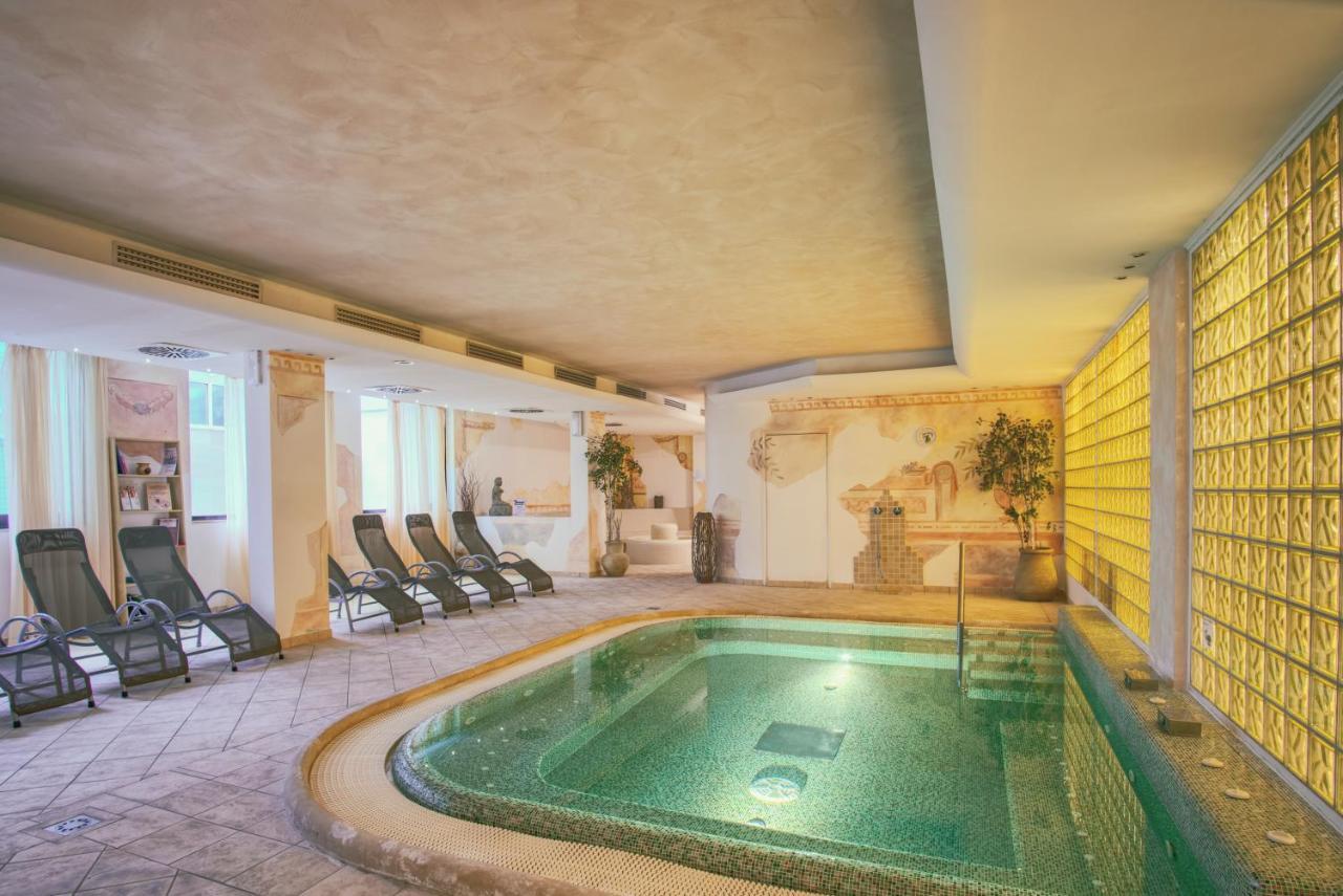 Hotel Caesar Residence & Spa 利多迪卡马约雷 外观 照片